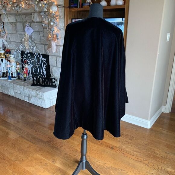 Dave & Johnny Vintage Black Gothic Open Wrap - Picture 6 of 12